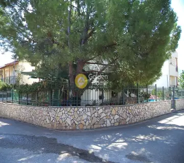 Independent Maisonette 270m<sup>2</sup> for sale photo 6