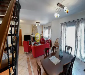 Independent Maisonette 475m<sup>2</sup> for sale photo 13