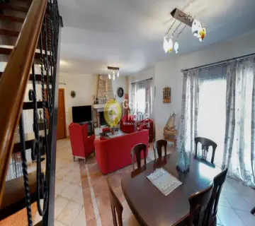 Independent Maisonette 475m<sup>2</sup> for sale photo 16