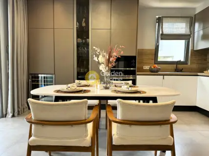 Independent Maisonette 320m<sup>2</sup> for sale photo 9