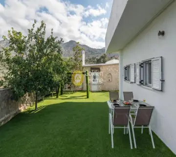 Residence complex 305m<sup>2</sup> for sale photo 25