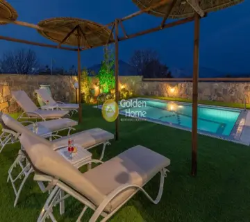 Residence complex 305m<sup>2</sup> for sale photo 9
