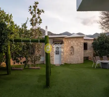 Residence complex 305m<sup>2</sup> for sale photo 38