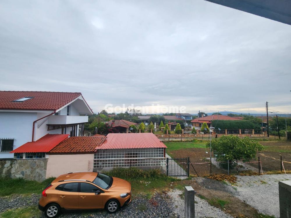 Independent Maisonette 72m<sup>2</sup> for sale display photo