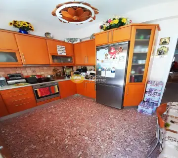 Floor Apartment 120m<sup>2</sup> for sale photo 3