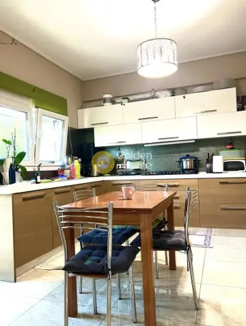 Independent Maisonette 313m<sup>2</sup> for sale photo 6