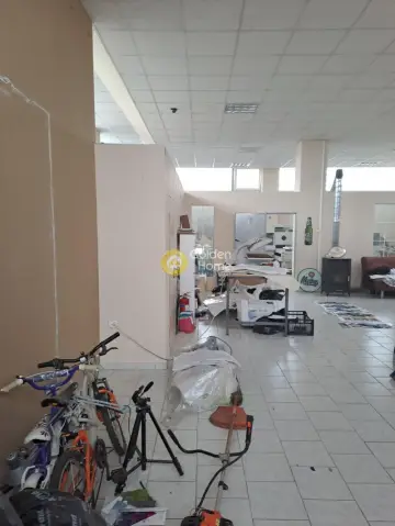 Industrial 216m<sup>2</sup> for sale photo 3