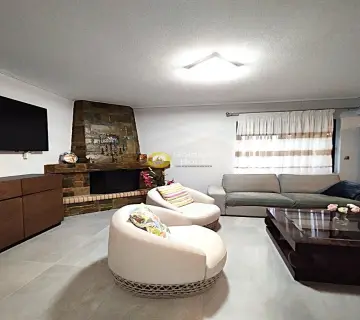 House 205m<sup>2</sup> for sale photo 3