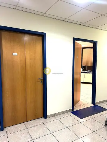 Office 104m<sup>2</sup> for sale photo 2