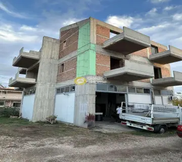 Independent Building 440m<sup>2</sup> for sale photo 2