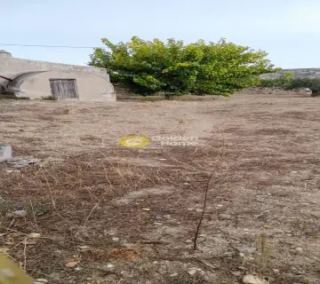 Residential 700m<sup>2</sup> for sale photo 1