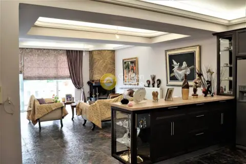 Independent Maisonette 207m<sup>2</sup> for sale photo 5