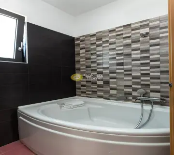 Independent Maisonette 270m<sup>2</sup> for sale photo 16