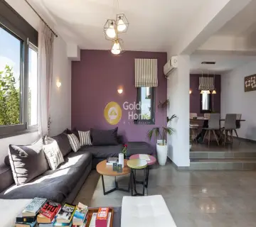 Independent Maisonette 270m<sup>2</sup> for sale photo 1