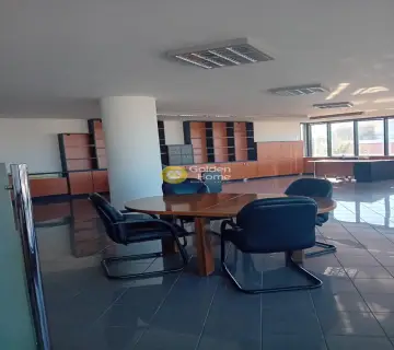 Office 130m<sup>2</sup> for rent photo 3