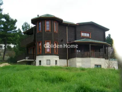 House 300m<sup>2</sup> for sale photo 1
