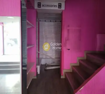 店铺 97m<sup>2</sup> for rent photo 2