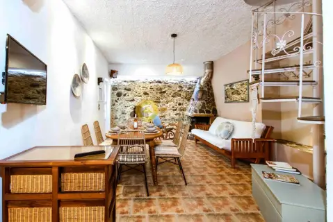 Independent Maisonette 80m<sup>2</sup> for sale photo 2