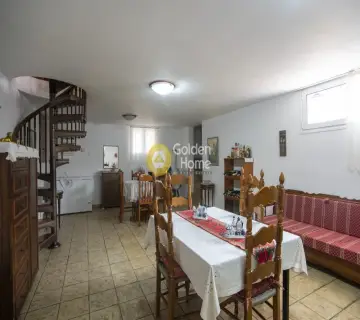 House 225m<sup>2</sup> for sale photo 19