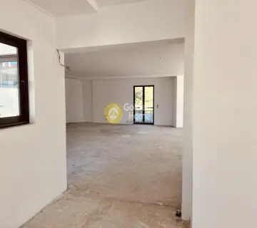 Office 180m<sup>2</sup> for rent photo 7
