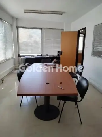 Independent Building 953m<sup>2</sup> for rent photo 5388685