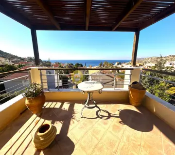 House 350m<sup>2</sup> for rent photo 1