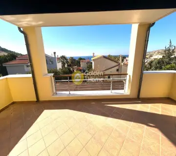 House 350m<sup>2</sup> for rent photo 8