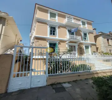 Residence complex 699m<sup>2</sup> for sale photo 3