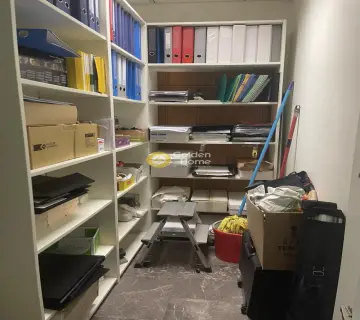 Office 340m<sup>2</sup> for rent photo 9