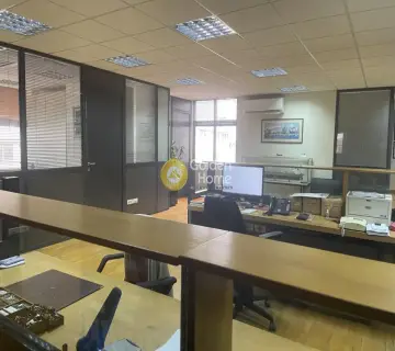 Office 340m<sup>2</sup> for rent photo 4