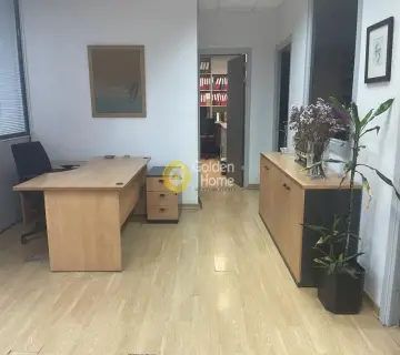 Office 300m<sup>2</sup> for rent photo 4