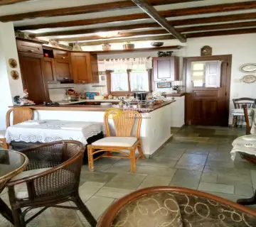 House 230m<sup>2</sup> for sale photo 9