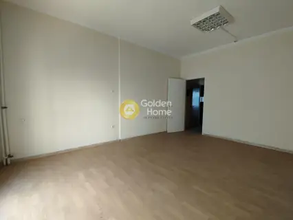 Office 30m<sup>2</sup> for rent photo 2