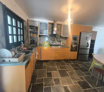 House 370m<sup>2</sup> for rent photo 12