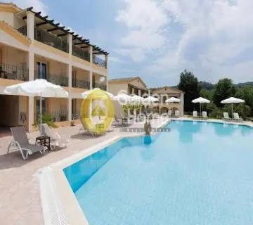 Hotel 1500m<sup>2</sup> for sale photo 2