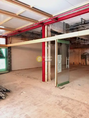 Store 220m<sup>2</sup> for rent photo 10