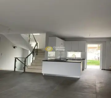 Independent Maisonette 201m<sup>2</sup> for sale photo 4744670
