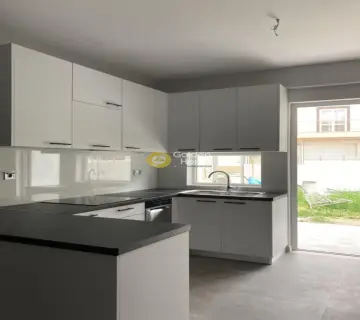 Independent Maisonette 201m<sup>2</sup> for sale photo 4744673