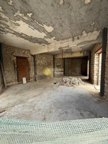 Store 200m<sup>2</sup> for rent photo 6