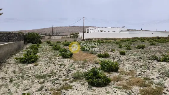 Parcel 800m<sup>2</sup> for sale photo 1