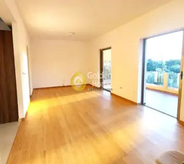 Independent Maisonette 350m<sup>2</sup> for rent photo 2