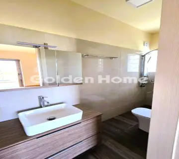 Independent Maisonette 350m<sup>2</sup> for rent photo 9
