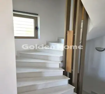 Independent Maisonette 350m<sup>2</sup> for rent photo 6