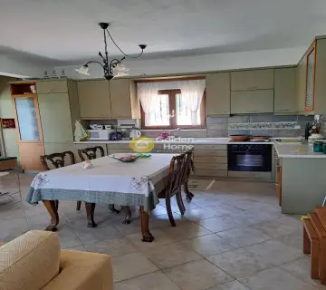House 180m<sup>2</sup> for sale photo 10