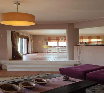 Independent Maisonette 425m<sup>2</sup> for sale photo 3