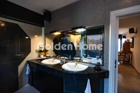Home 1390m<sup>2</sup> for sale photo 11