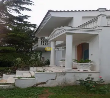 House 670m<sup>2</sup> for sale photo 2