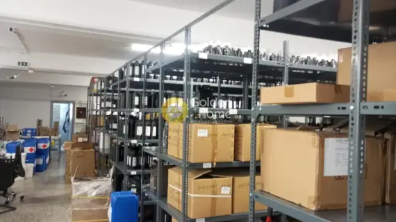 Industrial 187m<sup>2</sup> for rent photo 1