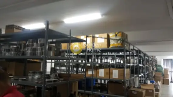 Industrial 187m<sup>2</sup> for rent photo 2