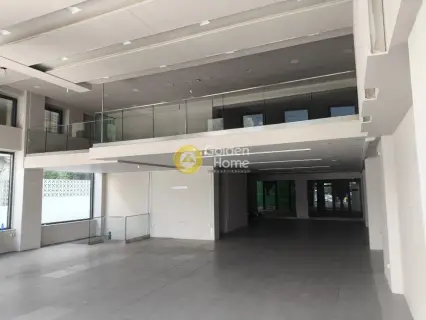 Store 550m<sup>2</sup> for rent photo 1